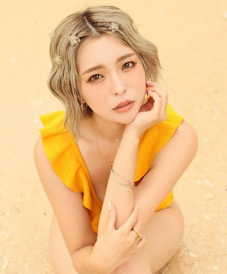 Hitomi 01270 star nudes pictures