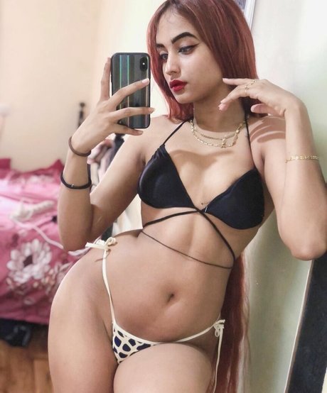 Dilnoor Aka nude model img