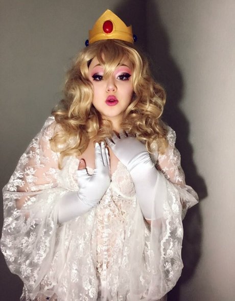 Miss Adrienne Park star nudes pictures