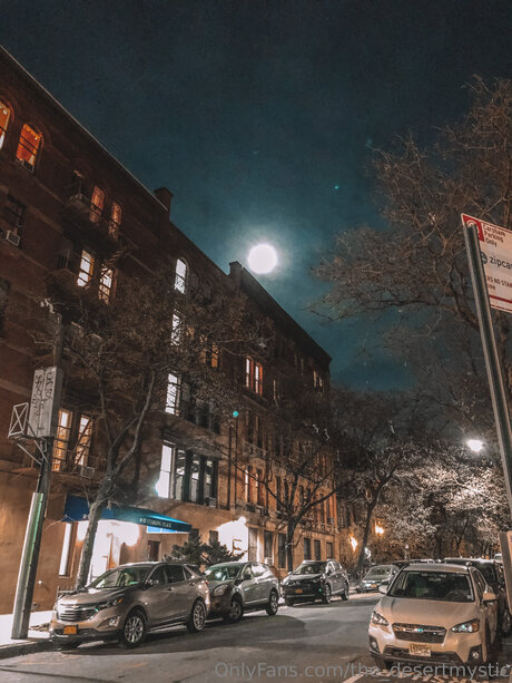 the desertmystic model hot photos