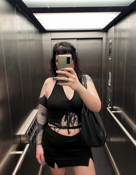 ghostxgirl69 model sexy picture