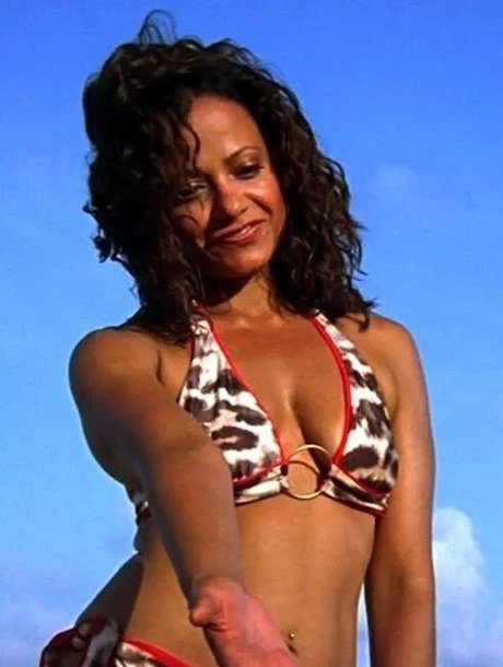 Judy Reyes pretty model pictures