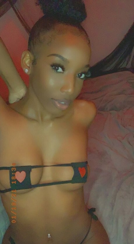 throatog nude pornstar image