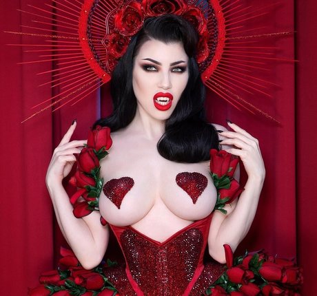 Threnody In Velvet pretty pornstar pics