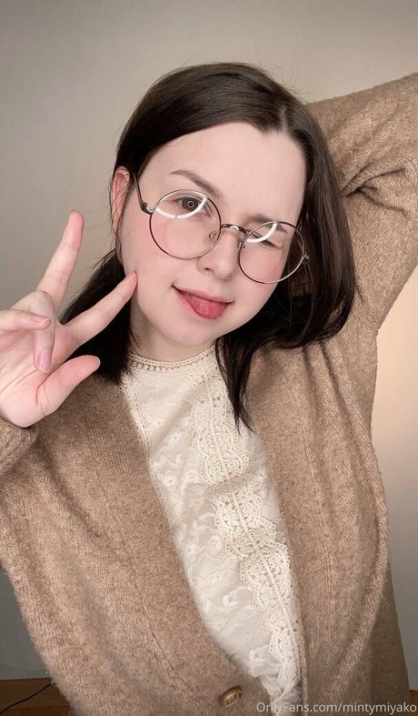 asian blowjob onlyfans erotic image