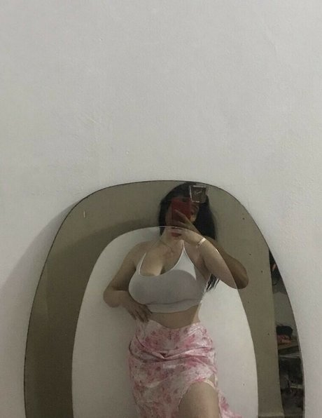 vviczsz naked actress img