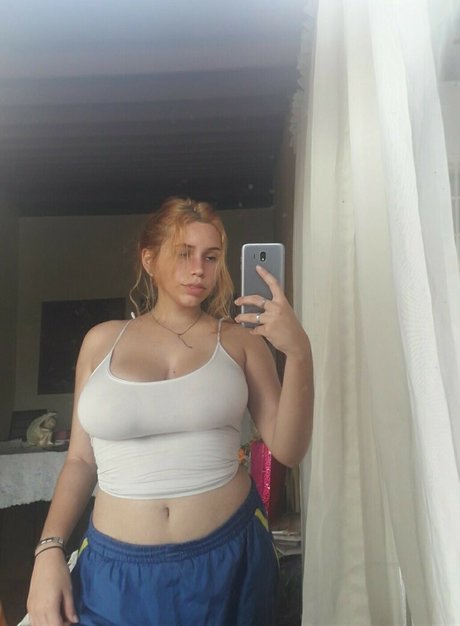 vviczsz model high quality photo