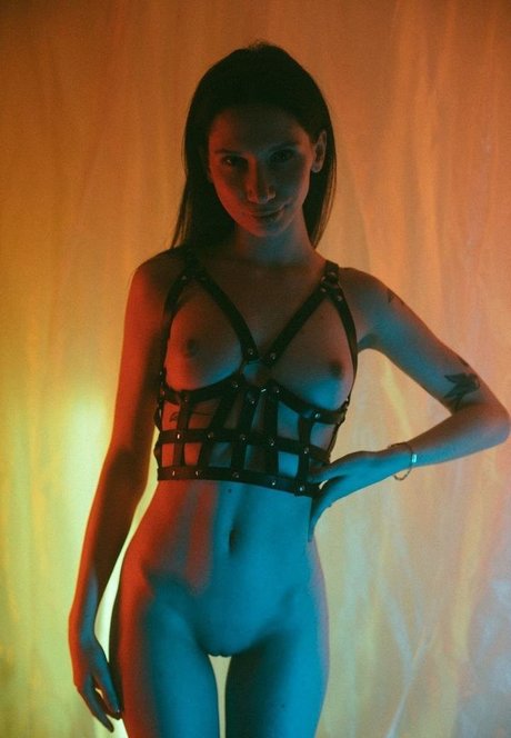 meneliza model adult galleries