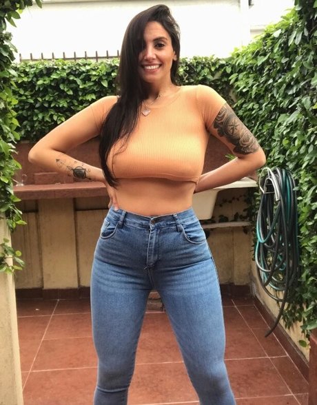 johannadmaldonado hot model pic