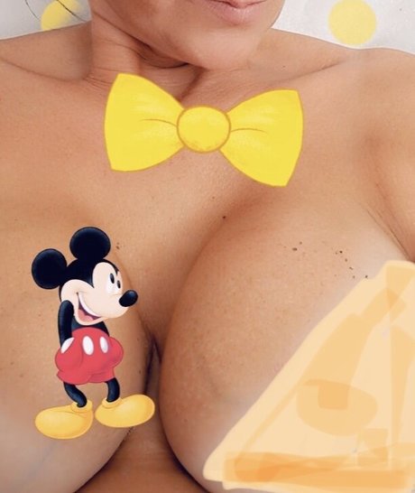 arab muscle onlyfans naked picture