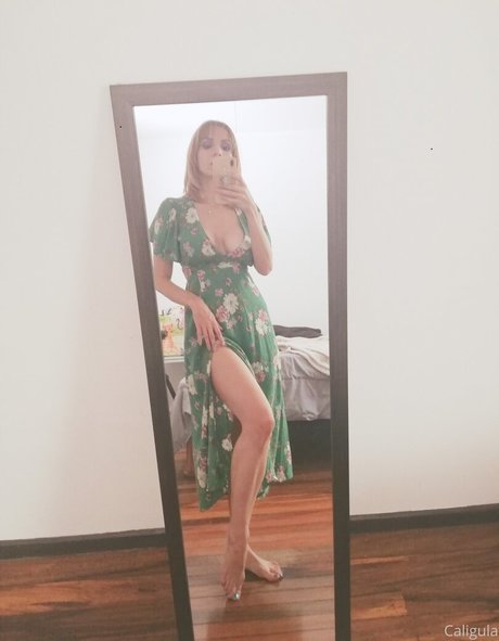 xxxcaligulaxxx xxx star photo