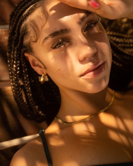 Makayla London hd actress img