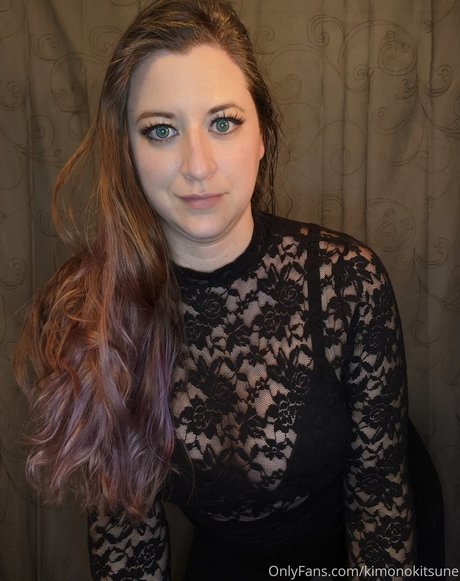 Lady Kitsune model high quality images