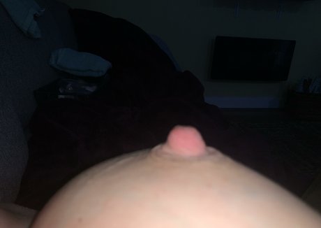 Milkmama pornstar exclusive pictures