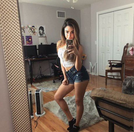 Melipastel hd actress gallery