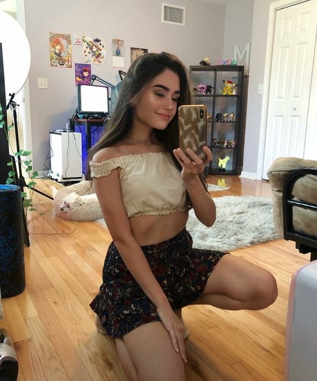 Melipastel sexy actress galleries