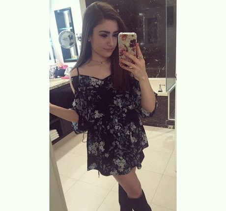 Melipastel nudes model pics