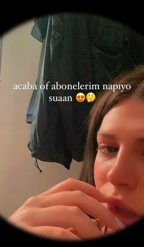 derin4y nude model archive