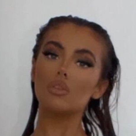 Khloe Hollyoake high quality model pics