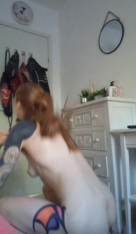 Freya Volt adult model pic