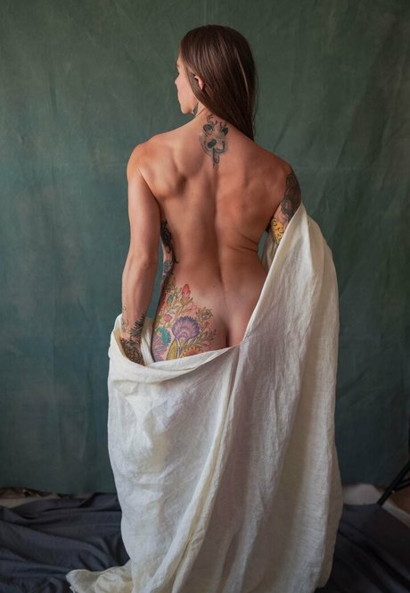 Ella Anne Kociuba model high quality pics