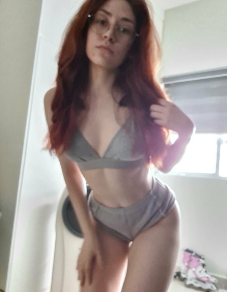 Marjust xxx model image