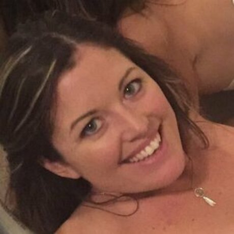 Winnie Cooper star adult images