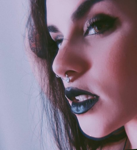 Viioletjade nude pornstar img