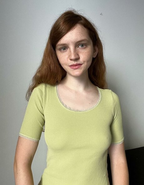 Nyla mi hd model image