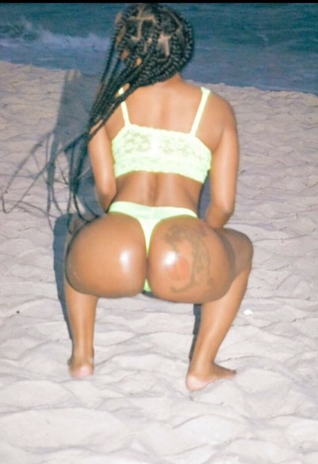 Sweetest Peach pretty pornstar img