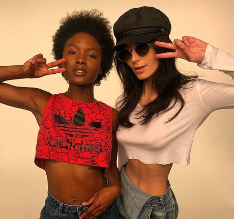 ohwhatafox art model img