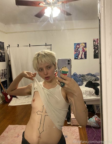 curvy shemale onlyfans nude photos