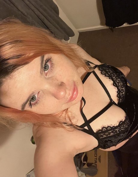 WolfyPlays00 pornstar free archive