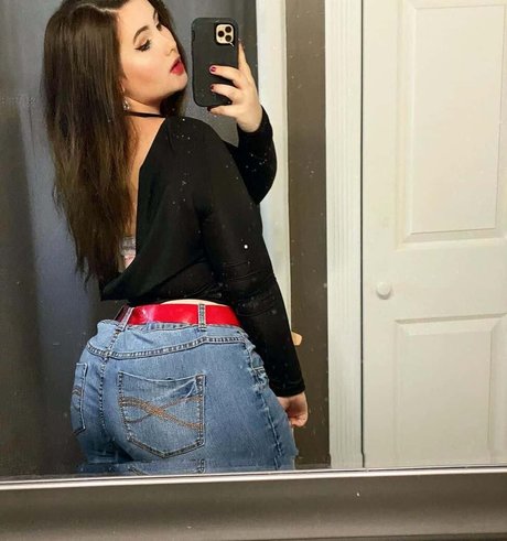 Sofia MacBeth art star picture