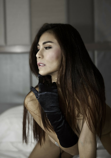 Ning Patinya model free pic