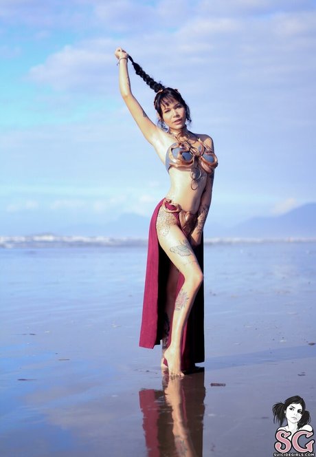 Ilana SG star nude archive