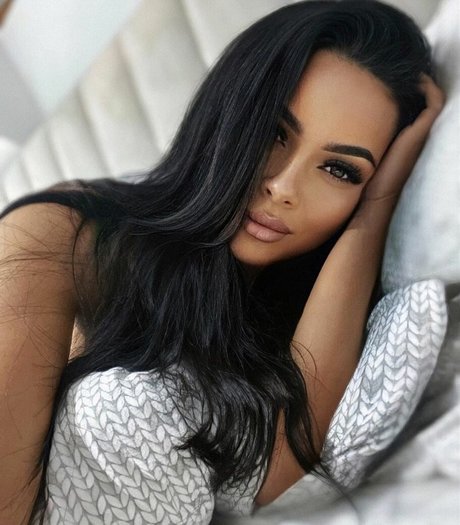 ilailonaa model adult pics