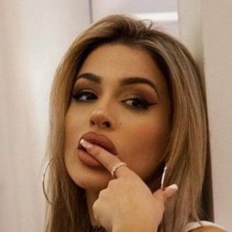 Oriana Marzoli star art pictures