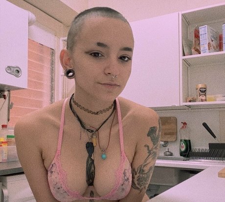 covergore 666 nudes actress pics