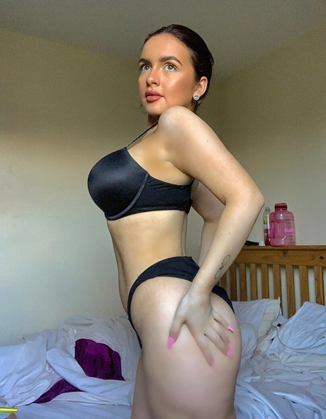 asian shemale onlyfans sexy nude pics