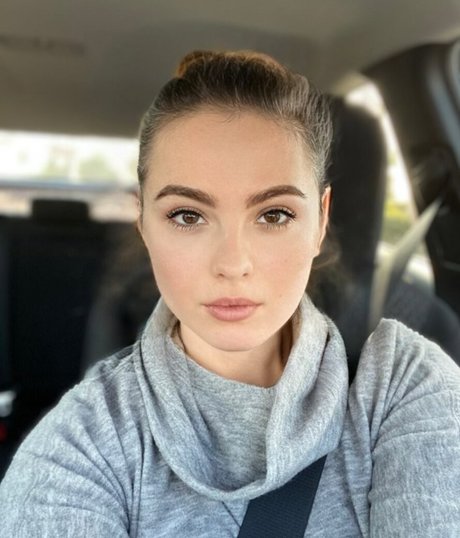 divinesuccubus star sexy photos