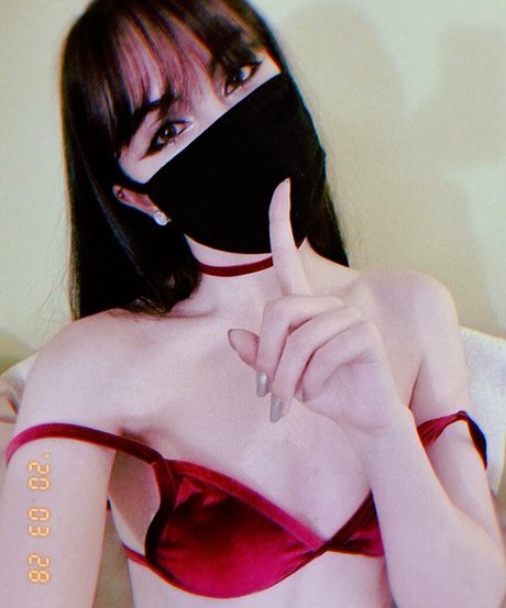 Foxxit star nude photos