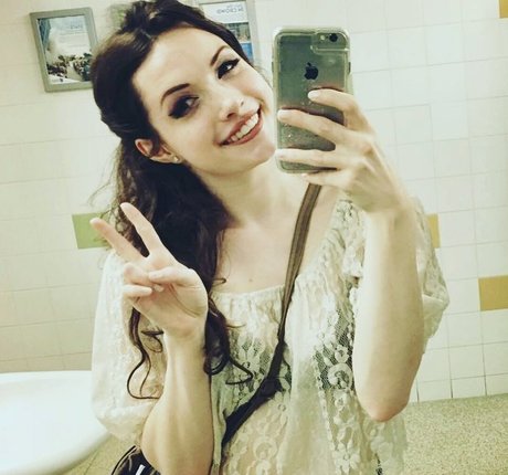 Corrine Moore star perfect pictures