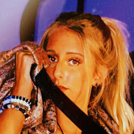 zdqueen erotic model pics