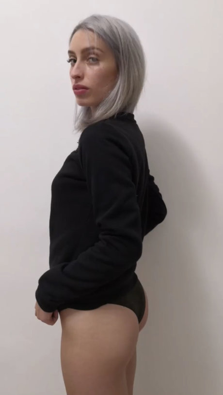 MidoriShake hot star pics