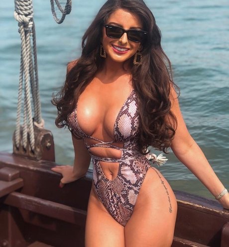 misskayleighrosedematos pornographic model pic