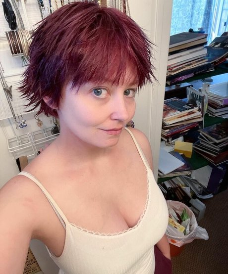 Avalon Zuercher adult model image