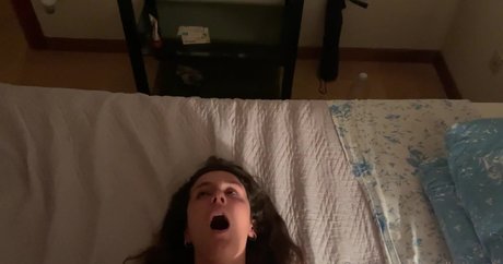 she calls me papi sexy actress pictures