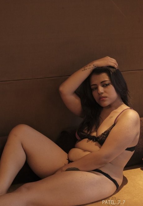 hard nipples onlyfans sexy image