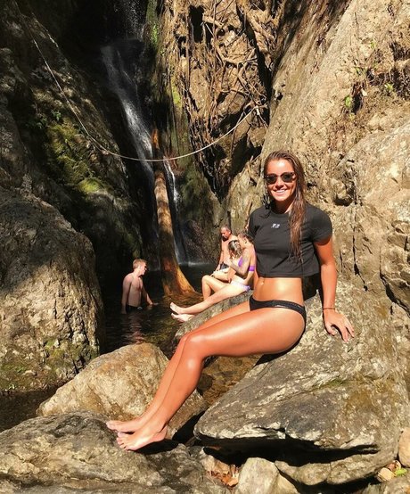 Jodie Anna Burrage model perfect images